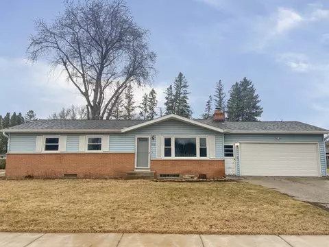 912 Rock, Waupun, WI 53963