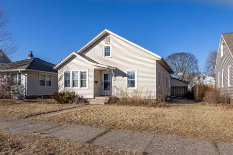 1637 Travis, La Crosse, WI 54601