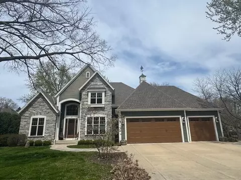 2107 Evergreen, Hartland, WI 53029