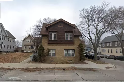 2100 W Lincoln, Milwaukee, WI 53215