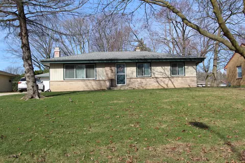 6141 S 36th, Greenfield, WI 53221