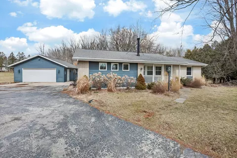 5120 Edgewood, Manitowoc, WI 54220