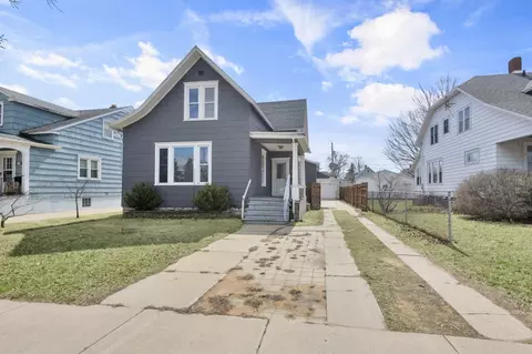 1121 Carney, Marinette, WI 54143