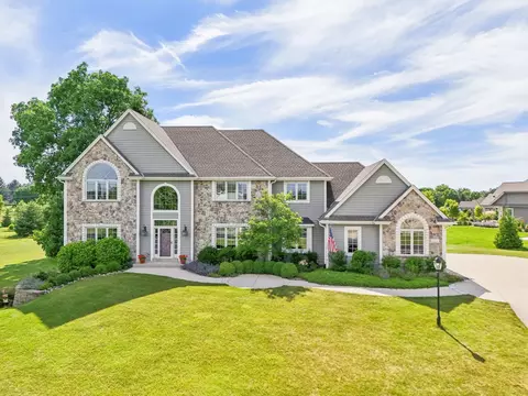 w337n8059 Prairie Holw, Merton, WI 53066