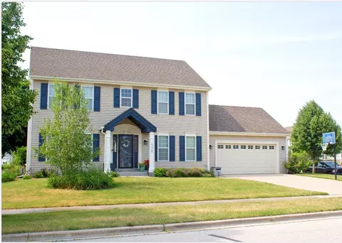 1726 Tumbleweed, West Bend, WI 53095