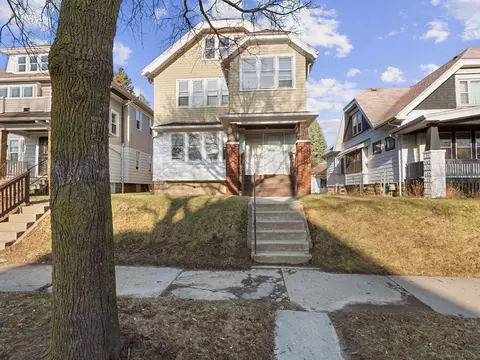 2757 N 51st #2759, Milwaukee, WI 53210