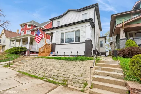 1131 Erie, Racine, WI 53402