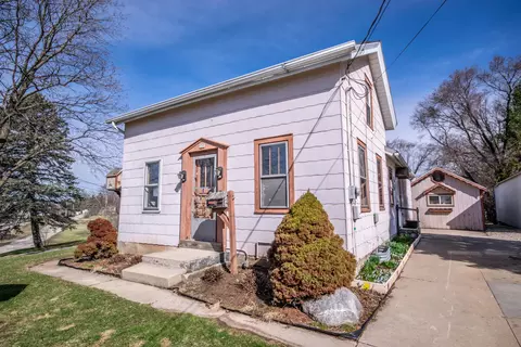 330 Budd, Hartford, WI 53027