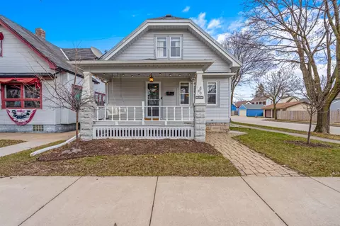870 S 75th, West Allis, WI 53214