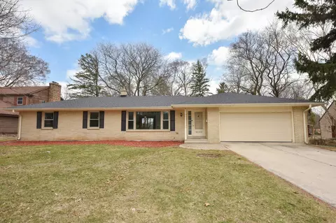 w67n578 Evergreen, Cedarburg, WI 53012