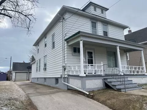 819 N 10th, Manitowoc, WI 54220