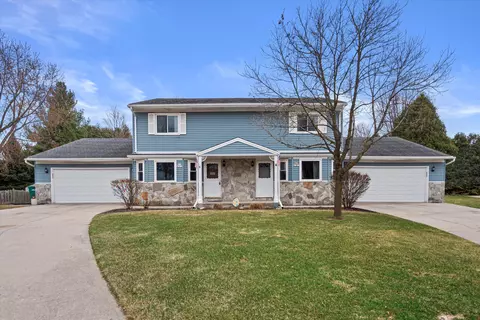 n17w5215 Garfield #N17W5213, Cedarburg, WI 53012