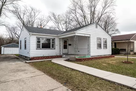 2259 W Rohr, Milwaukee, WI 53209