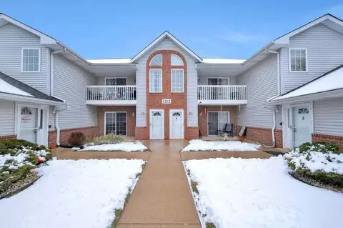1262 Village Ctr #1, Somers, WI 53144