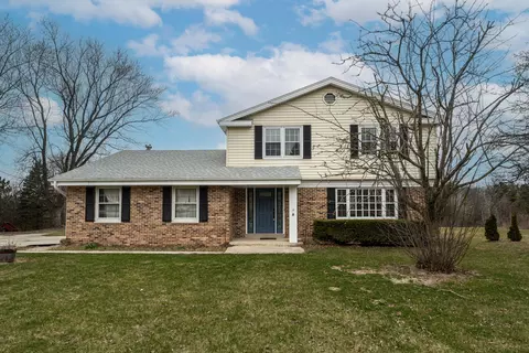 195 Clover, Cedarburg, WI 53012