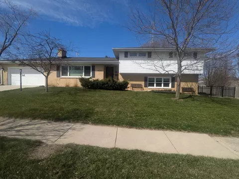 616 79th, Kenosha, WI 53143