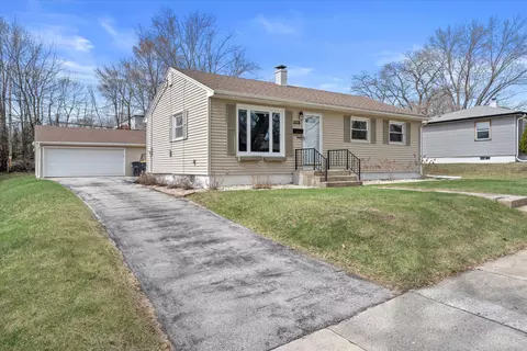 2108 N Bel Ayr, Waukesha, WI 53188