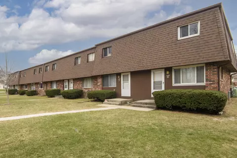 1106 Fleetfoot #H, Waukesha, WI 53186