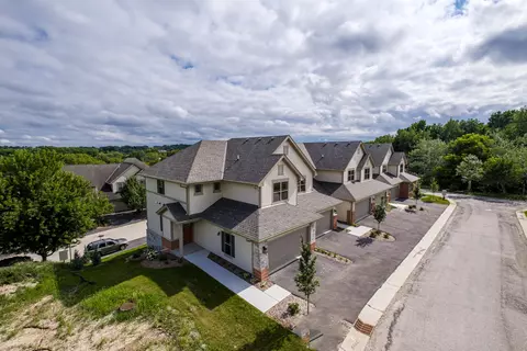 165 Aerie #101, Brookfield, WI 53045