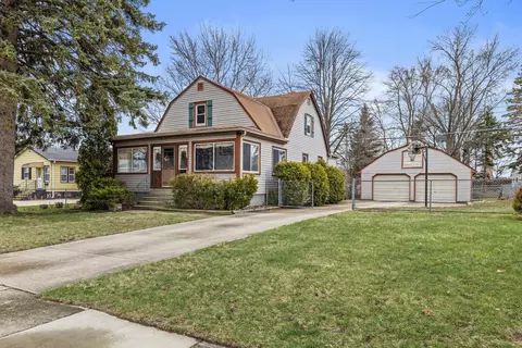 4215 Olive, Racine, WI 53405