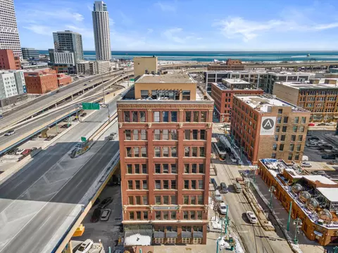 400 N Broadway #604, Milwaukee, WI 53202