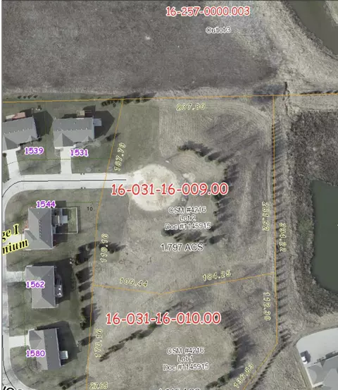 Lt2 Woodridge, Port Washington, WI 53074