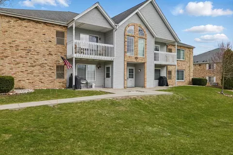 1836 Division #5, East Troy, WI 53120