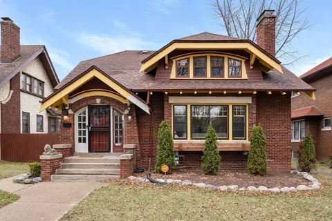 2749 N Grant, Milwaukee, WI 53210