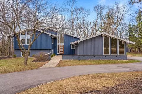 s64w24740 Susan, Waukesha, WI 53189