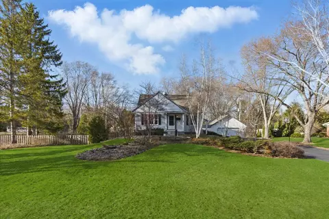 5620 W Sherwood, Mequon, WI 53092