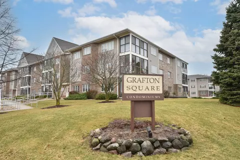 2123 1st #208, Grafton, WI 53024
