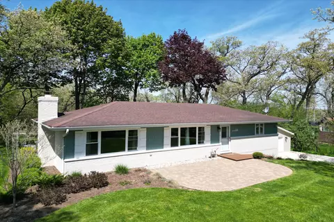 958 Sauganash, Fontana, WI 53125