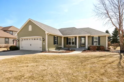 n42w22737 Cabot, Pewaukee, WI 53072