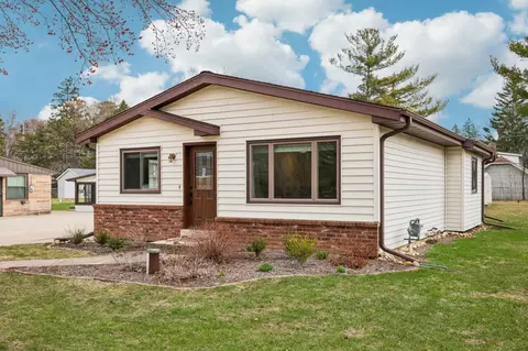 w229s8782 Clark, Big Bend, WI 53103