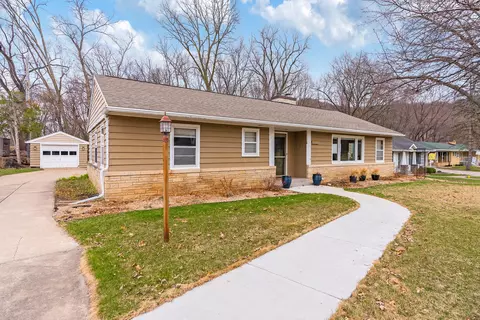 2555 Edgewood, La Crosse, WI 54601