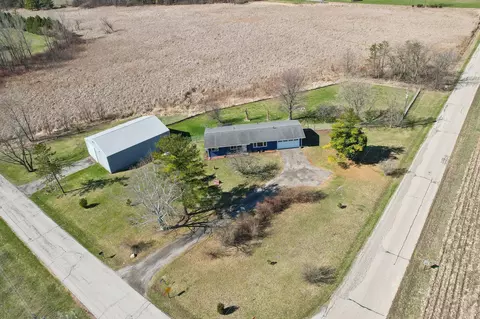 n6895 North Island View Road, Concord, WI 53094