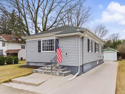 836 N 15th, Manitowoc, WI 54220