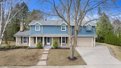 w61n955 Glenwood, Cedarburg, WI 53012