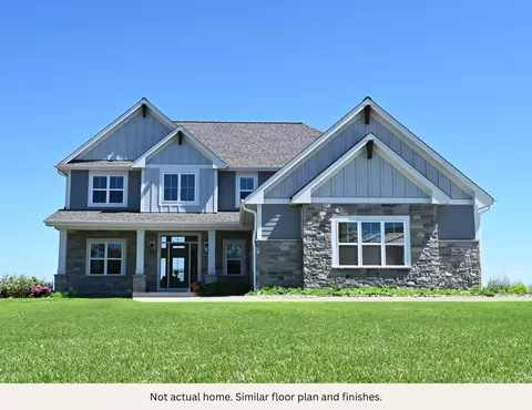 n54w25343 Crescent Hl, Sussex, WI 53089