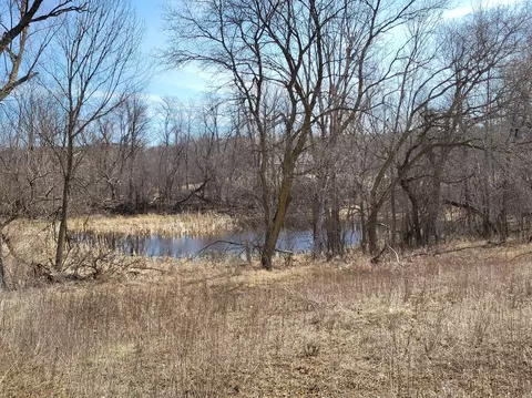 Lt4 Ashbury, Erin, WI 53027
