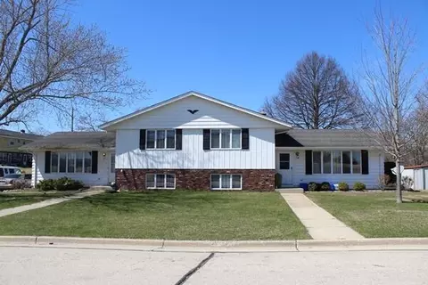 941 Midwood #943, Burlington, WI 53105