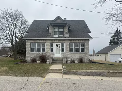110 Hill, Slinger, WI 53086