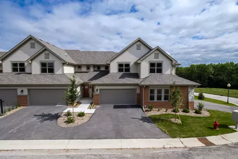 165 Aerie #103, Brookfield, WI 53045