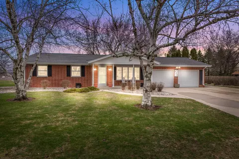 307 Summit, Fredonia, WI 53021
