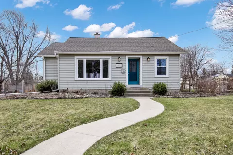 607 North, Grafton, WI 53024
