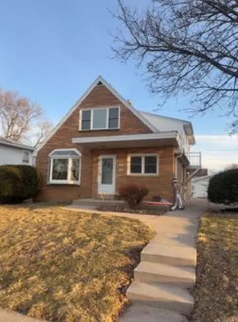 10166 W Montana, West Allis, WI 53227