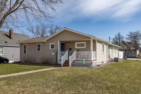 2502 Travis, La Crosse, WI 54601