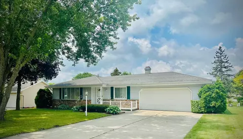 4395 S Church, New Berlin, WI 53151
