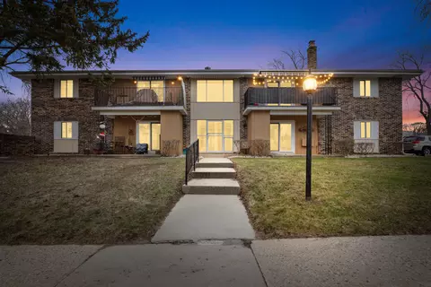 3407 S S Pne #8, Milwaukee, WI 53207