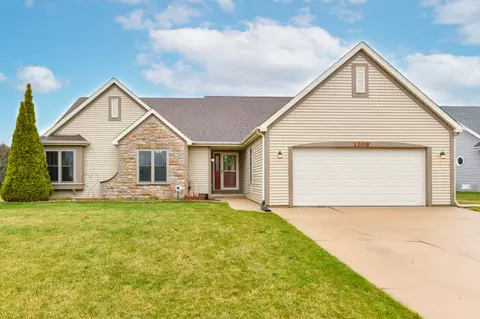 1208 Springfield, Racine, WI 53402